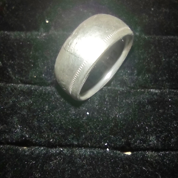 Size 4 Canadian quarter pinky ring - Picture 4 of 5